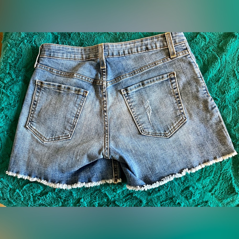 Just Black Denim Distressed Frayed Hem Shorts - Size 26